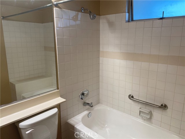 Detail Gallery Image 7 of 15 For 1744 10th St #5,  Santa Monica,  CA 90404 - 2 Beds | 2 Baths