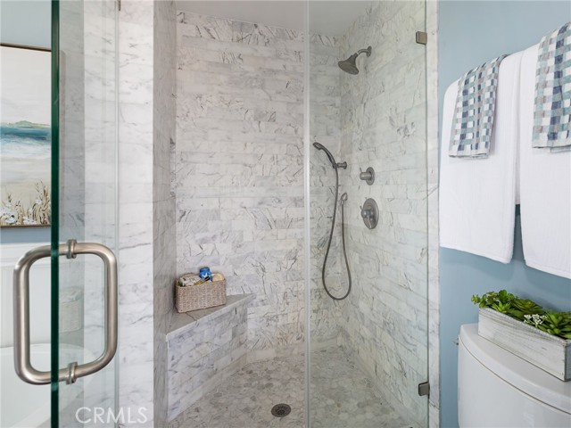 246 Via Los Miradores, Redondo Beach CA: https://media.crmls.org/medias/82ced01a-ae9f-47fe-b956-8bf3155bd458.jpg