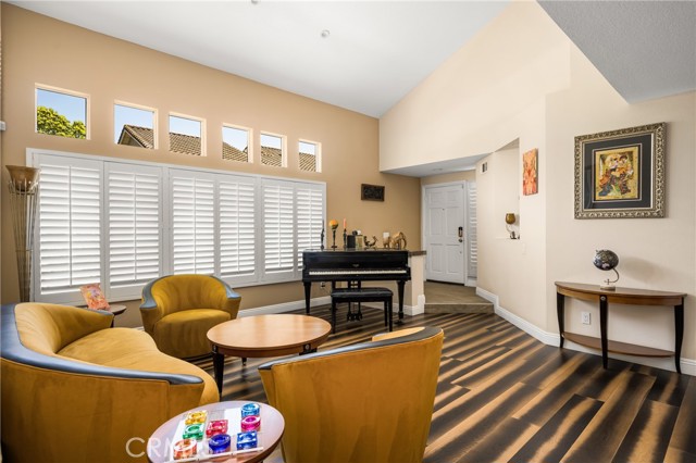 2461 Calle Montella, Tustin CA: https://media.crmls.org/medias/82d1a13b-3bd1-4279-b8fe-e46be49dd2dc.jpg