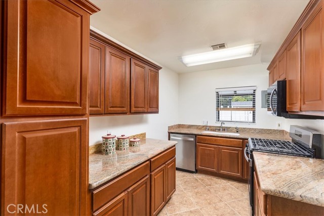 30026 Santiago Road, Temecula CA: https://media.crmls.org/medias/82d25fc8-5d81-4b54-860d-083399230e7f.jpg
