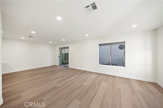 Detail Gallery Image 5 of 33 For 8362 Sunset Trail Pl #B,  Rancho Cucamonga,  CA 91730 - 3 Beds | 2/1 Baths