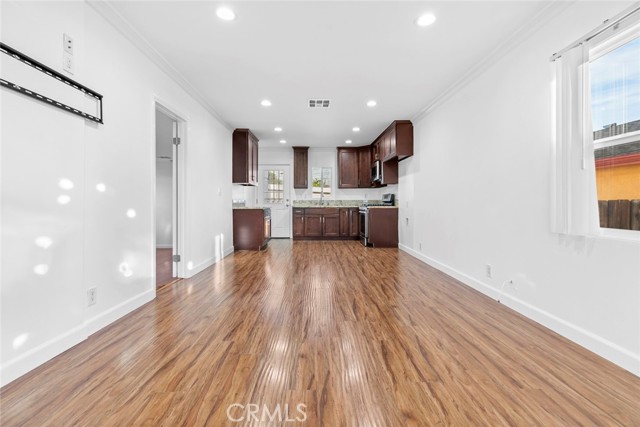 Detail Gallery Image 11 of 22 For 7836 Lemp Ave, North Hollywood,  CA 91605 - 2 Beds | 2 Baths