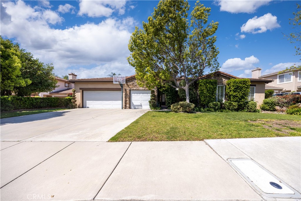 221 Grand Oaks Drive