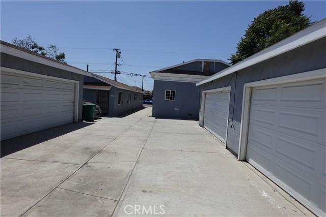 6910 CHANSLOR Avenue, Bell CA: https://media.crmls.org/medias/82d3af64-4718-439f-96af-d58bf7909f10.jpg