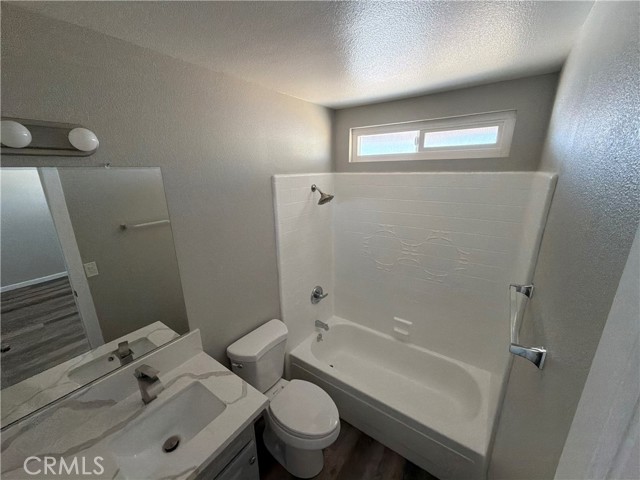 Detail Gallery Image 6 of 18 For 24280 Cottonwood, Moreno Valley,  CA 92553 - 3 Beds | 2 Baths