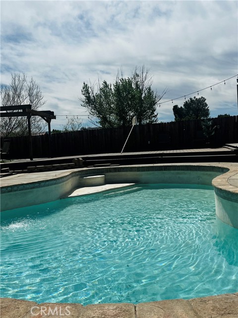 Detail Gallery Image 17 of 18 For 16315 Winona, Victorville,  CA 92395 - 4 Beds | 3 Baths