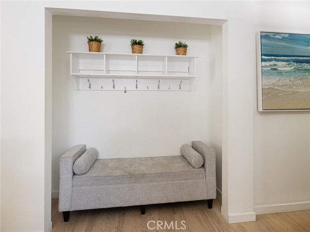 Detail Gallery Image 9 of 34 For 11333 Braddock Dr, Culver City,  CA 90230 - 6 Beds | 3 Baths