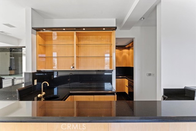 Detail Gallery Image 9 of 34 For 10501 Wilshire Bld #1103,  Los Angeles,  CA 90024 - 2 Beds | 2 Baths