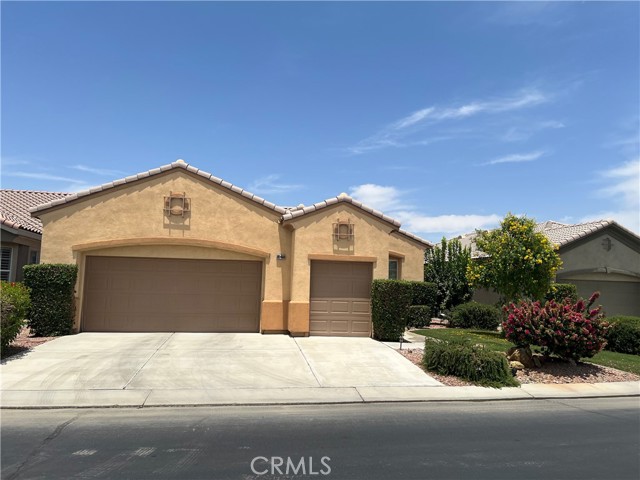 80468 Glen Eagles Court, Indio CA: https://media.crmls.org/medias/82d5805e-c2c7-4922-a49d-05e91f8155f5.jpg