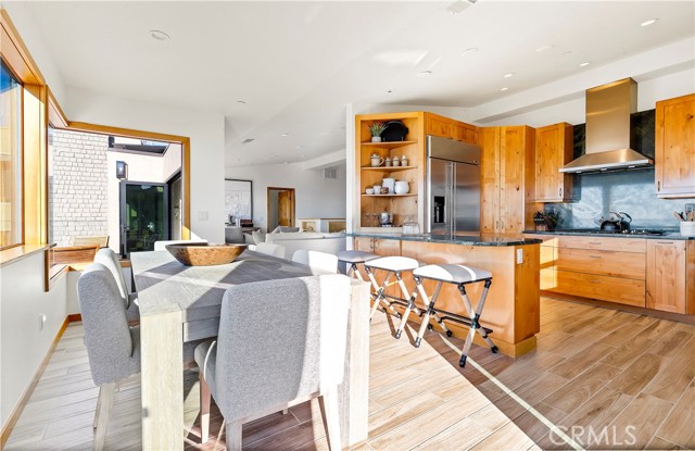 Detail Gallery Image 11 of 42 For 206 Grandview St, Laguna Beach,  CA 92651 - 3 Beds | 3 Baths