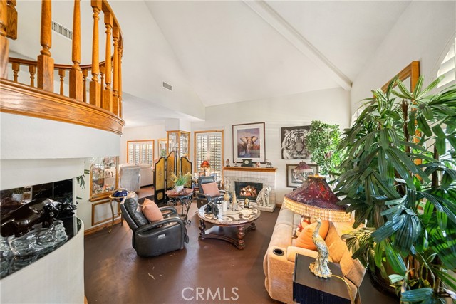 Detail Gallery Image 16 of 57 For 15562 Bronco, Canyon Country,  CA 91387 - 4 Beds | 4 Baths