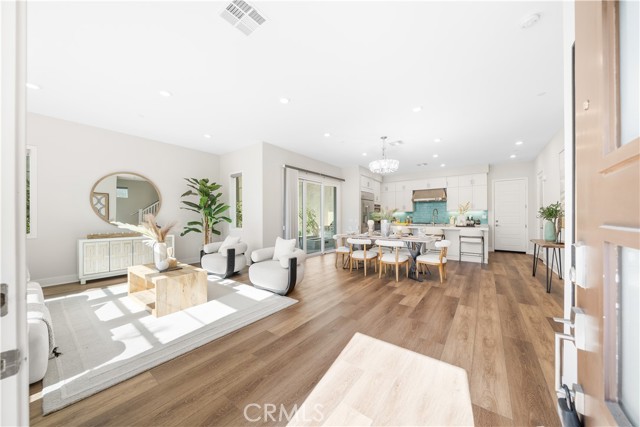 Detail Gallery Image 5 of 59 For 105 Chorus, Irvine,  CA 92618 - 4 Beds | 3/2 Baths