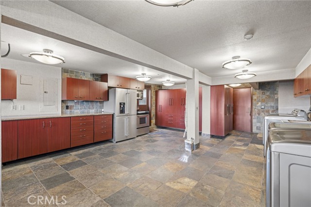 Image 47 of 55 For 3150 Breakers