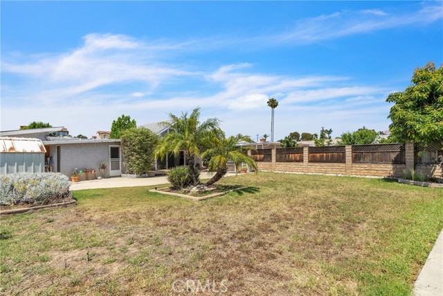 18414 East Benbow Street, Covina CA: https://media.crmls.org/medias/82d90ce0-3a62-4f16-bb5f-724b76a343f7.jpg