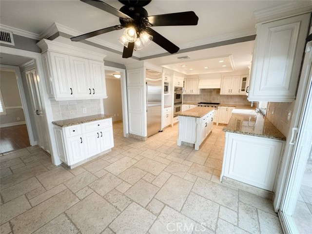2315 Paseo De Cima, Glendale CA: https://media.crmls.org/medias/82d99223-3e91-462d-a13d-d1f77da51c45.jpg