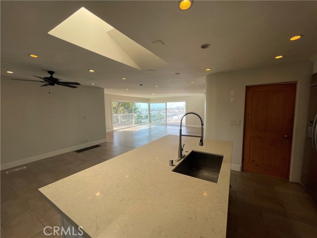 Detail Gallery Image 27 of 40 For 1911 Kings Rd, Newport Beach,  CA 92663 - 4 Beds | 3/1 Baths