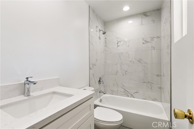 Detail Gallery Image 13 of 13 For 6229 Platt Ave, Woodland Hills,  CA 91367 - 3 Beds | 2 Baths