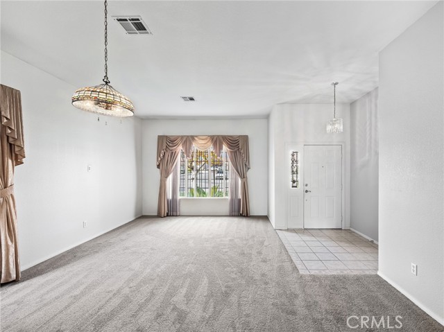 Detail Gallery Image 3 of 26 For 13477 Lakeside, Victorville,  CA 92395 - 3 Beds | 2 Baths