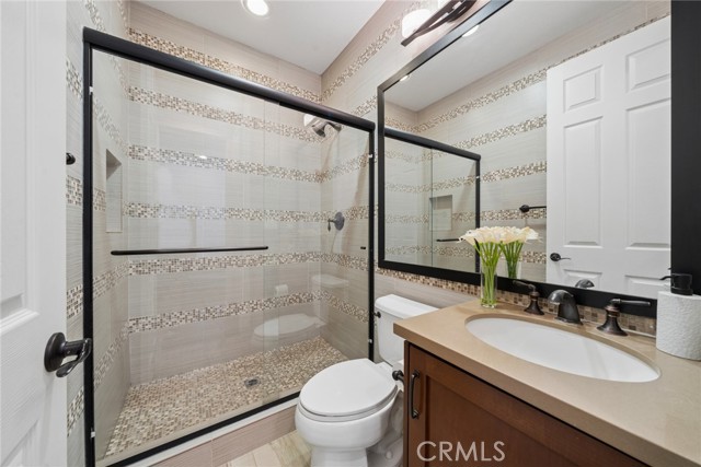 Detail Gallery Image 9 of 39 For 10 Wild Rose, Lake Forest,  CA 92630 - 4 Beds | 3 Baths