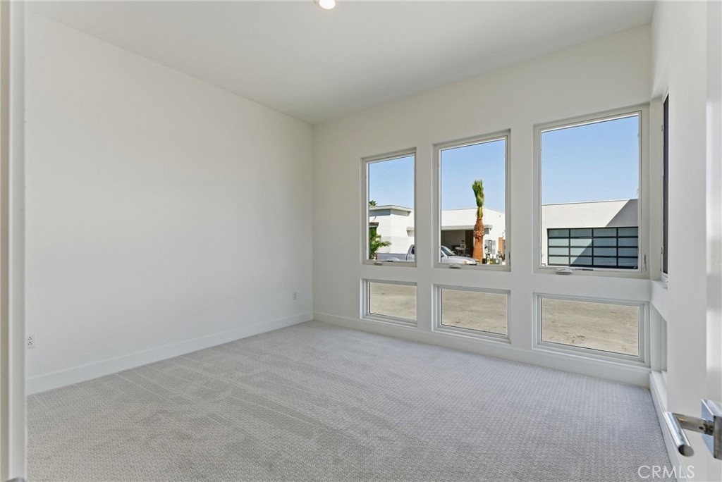 MLS #OC25255465 image #15