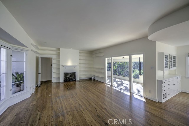 Detail Gallery Image 3 of 33 For 1660 Puebla Dr, Glendale,  CA 91207 - 3 Beds | 2 Baths