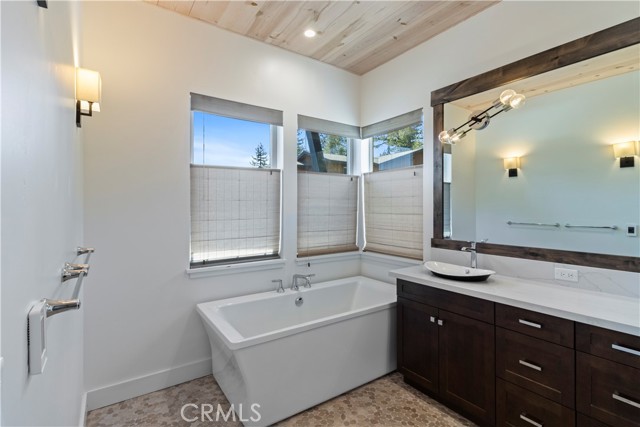 Detail Gallery Image 15 of 24 For 11640 Mcclintock, Truckee,  CA 96161 - 3 Beds | 3/1 Baths