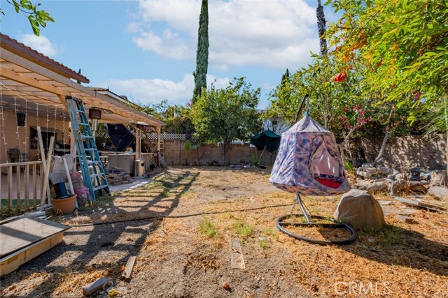 Detail Gallery Image 36 of 39 For 18247 Sylvan St, Tarzana,  CA 91335 - 4 Beds | 3 Baths