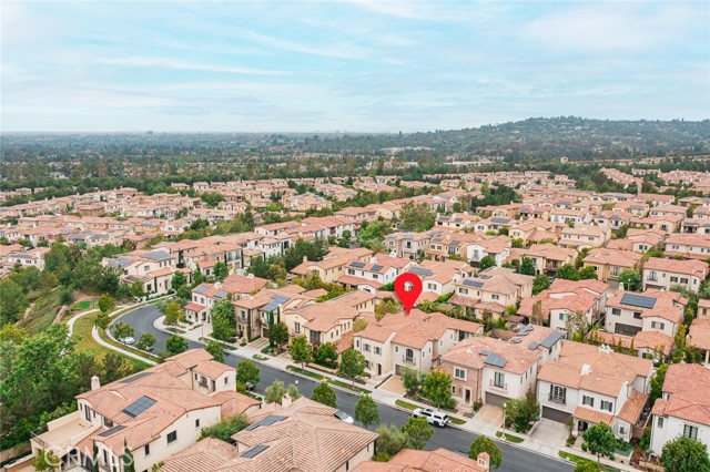 117 Andirons, Irvine CA: https://media.crmls.org/medias/82dd5059-1a64-4f2e-ae3a-dc46061668cc.jpg