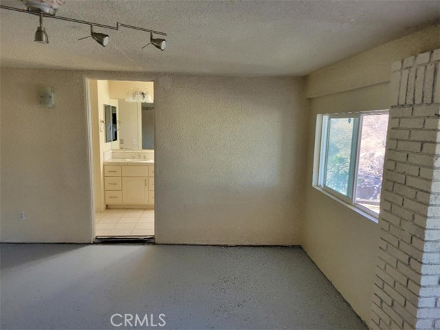 Image 18 of 22 For 6966 Ranch View Road