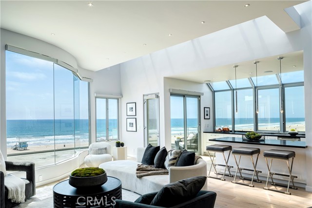 2522 The Strand, Manhattan Beach CA: https://media.crmls.org/medias/82de5ff6-282f-490a-b642-83bd6a290455.jpg