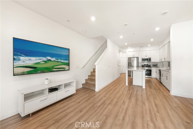 7418 Royal Street, Buena Park CA: https://media.crmls.org/medias/82de8646-1f2d-4fa9-8fbd-0a3a6e94ea12.jpg