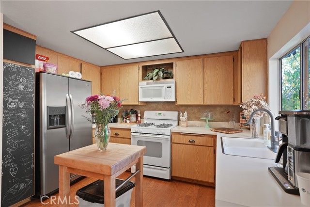 Detail Gallery Image 8 of 45 For 21931 Winding, Moreno Valley,  CA 92557 - 3 Beds | 2 Baths