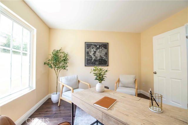 12860 Charlwood Street, Cerritos CA: https://media.crmls.org/medias/82e03906-bf8b-46a6-99f8-e7a7340ad151.jpg