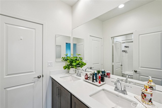 Detail Gallery Image 14 of 38 For 32691 Brunello Way, Temecula,  CA 92591 - 4 Beds | 3 Baths