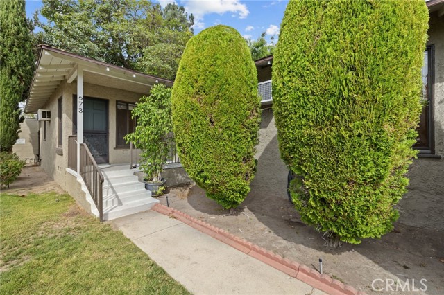 Detail Gallery Image 3 of 25 For 673 N Rosemary Ln, Burbank,  CA 91505 - 2 Beds | 1 Baths