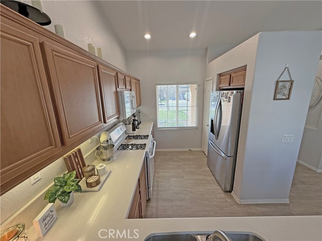 Detail Gallery Image 5 of 34 For 1334 Clover, Beaumont,  CA 92223 - 3 Beds | 2 Baths