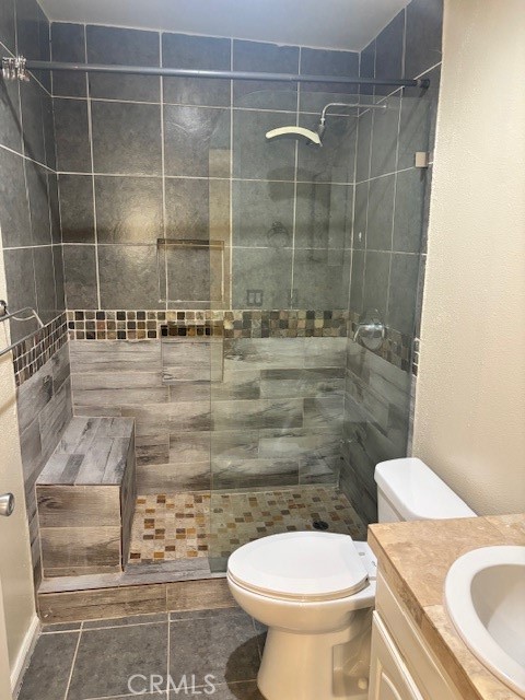 Detail Gallery Image 12 of 17 For 7035 Woodley #113,  Van Nuys,  CA 91406 - 2 Beds | 2 Baths