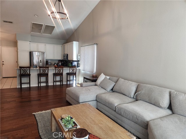 2720 E Walnut Avenue, Orange CA: https://media.crmls.org/medias/82e2d4de-2421-408c-be7a-076b68e0047f.jpg