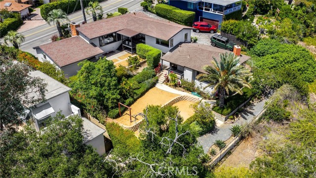 Detail Gallery Image 64 of 70 For 1961 Temple Hills Dr, Laguna Beach,  CA 92651 - 4 Beds | 4 Baths