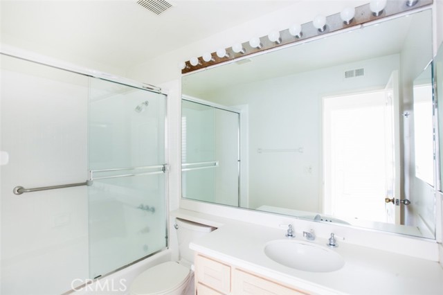 72 Vassar Aisle, Irvine CA: https://media.crmls.org/medias/82e37241-3aff-4c31-9330-ae535baf51b2.jpg