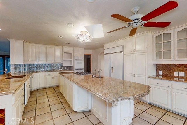 Detail Gallery Image 10 of 44 For 24114 Wildwood Canyon Rd, Newhall,  CA 91321 - 5 Beds | 4 Baths