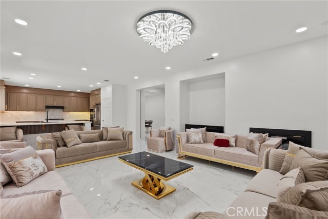 Detail Gallery Image 11 of 30 For 3630 Pillsbury, Lancaster,  CA 93536 - 5 Beds | 3 Baths