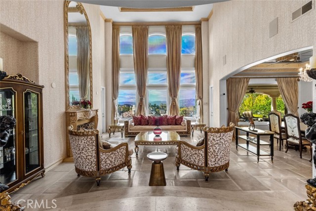 3724 Winford Drive, Tarzana CA: https://media.crmls.org/medias/82e3de11-662d-4c72-bb6e-3655ec21217d.jpg