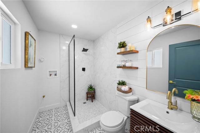 Detail Gallery Image 13 of 22 For 27584 Weirwood Dr, Lake Arrowhead,  CA 92326 - 2 Beds | 1 Baths