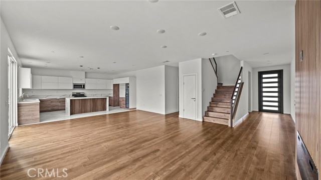 Image 5 of 49 For 14424 Buvan Ct