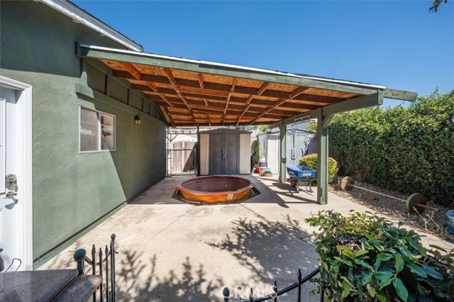 25112 De Wolfe Road, Newhall CA: https://media.crmls.org/medias/82e7aac3-a700-4e34-971f-69d95ac750e9.jpg