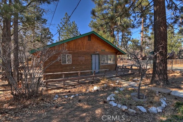 Detail Gallery Image 4 of 19 For 510 Sunset Ln, Sugarloaf,  CA 92386 - 2 Beds | 2 Baths