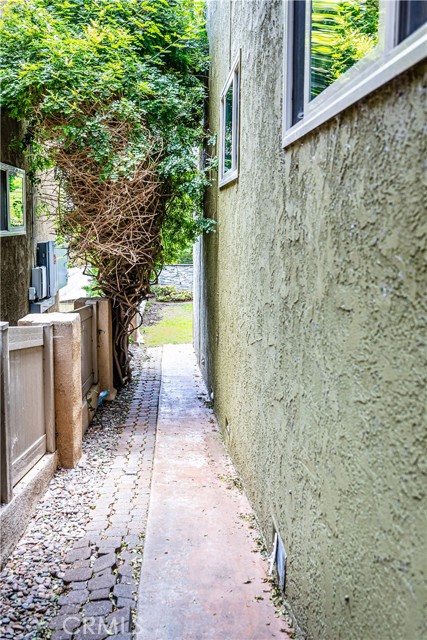 1036 Palos Verdes Boulevard, Redondo Beach CA: https://media.crmls.org/medias/82e7b5d8-d634-4e44-b30c-56061e26458b.jpg