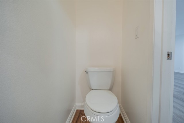 Detail Gallery Image 14 of 28 For 9700 via Roma, Burbank,  CA 91504 - 3 Beds | 2/1 Baths