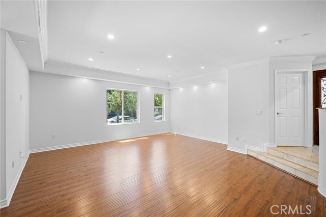 345 W Loraine Street, Glendale CA: https://media.crmls.org/medias/82e7d0ae-5460-43e8-a8c6-f25d8267ba28.jpg
